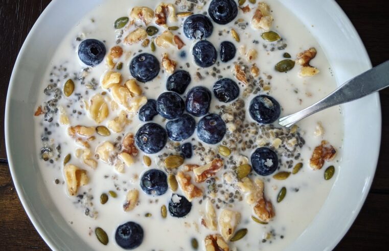 Overnight oats: tien combinaties voor een makkelijk ontbijt
